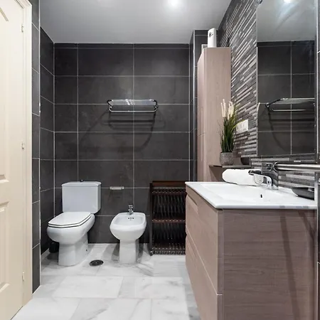 Aquamijas Retreat - Modern Comfort Near Aguamijas Water Park Apartment Fuengirola