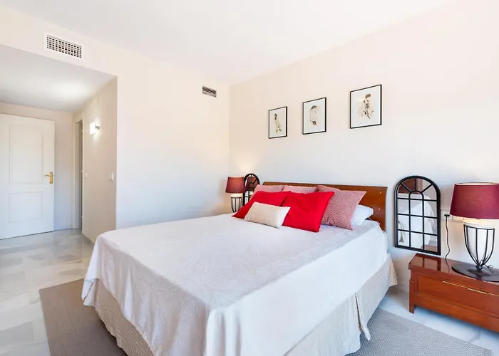 Aquamijas Retreat - Modern Comfort Near Aguamijas Water Park Apartman Fuengirola