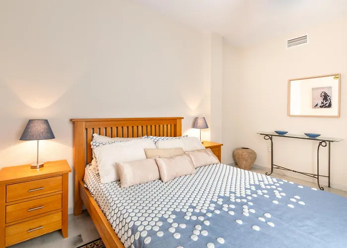 Aquamijas Retreat - Modern Comfort Near Aguamijas Water Park Apartment