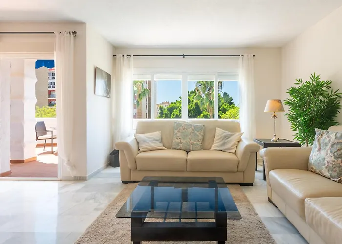 Aquamijas Retreat - Modern Comfort Near Aguamijas Water Park *