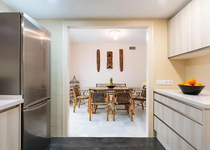 Aquamijas Retreat - Modern Comfort Near Aguamijas Water Park *