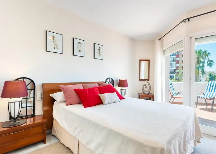 Aquamijas Retreat - Modern Comfort Near Aguamijas Water Park