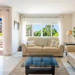 Aquamijas Retreat - Modern Comfort Near Aguamijas Water Park *